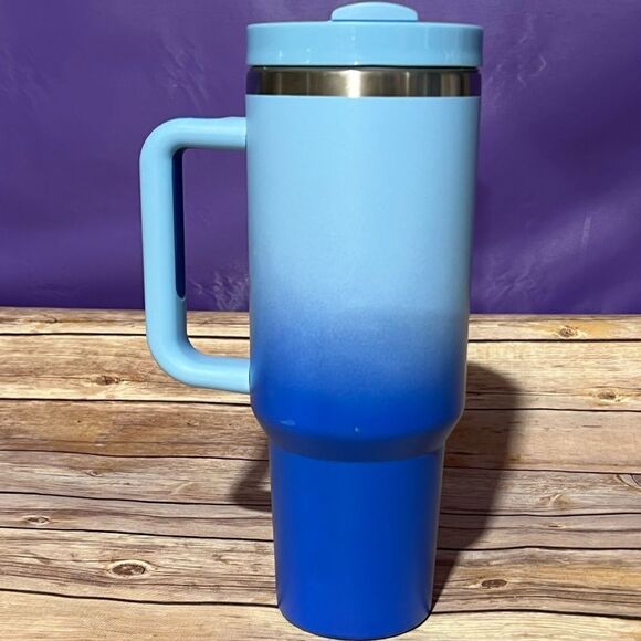 Blue ombre tumbler (40oz) - Picture 2 of 6